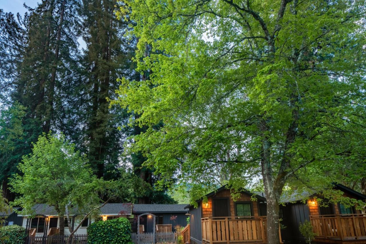 Отель Dawn Ranch Герневилл Экстерьер фото